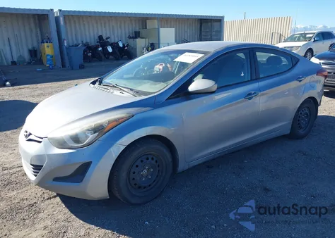2016 Hyundai Elantra Se z USA, uszkodzony, nr VIN 5NPDH4AE4GH734892